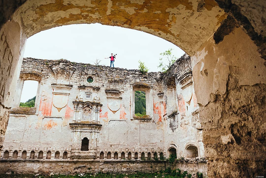 Руины синагоги в Рашкове (север Приднестровья)